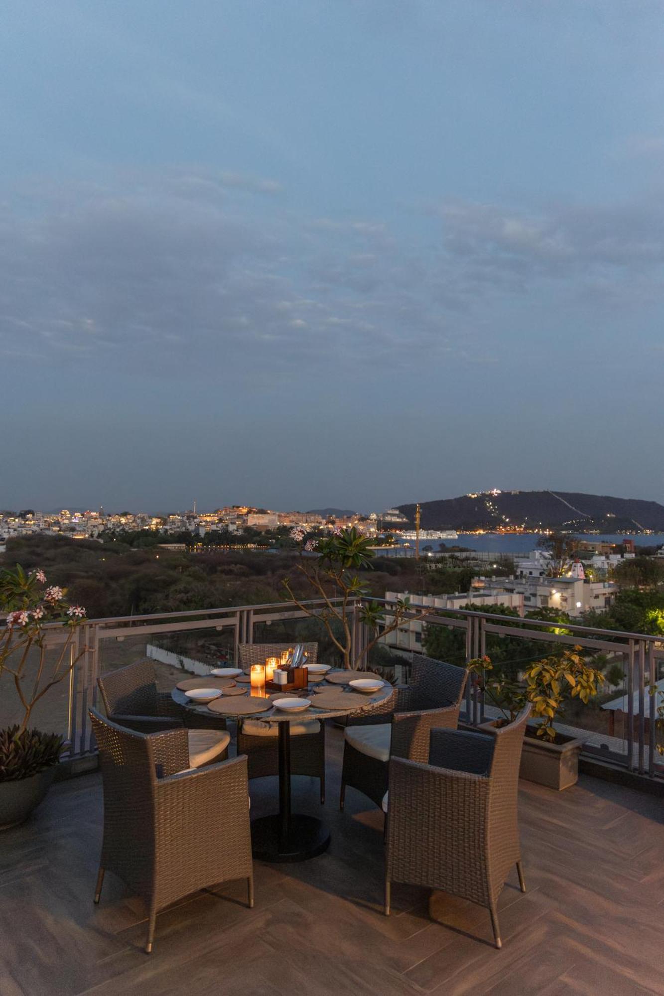 Aura Boutique Hotel Udaipur Exterior photo